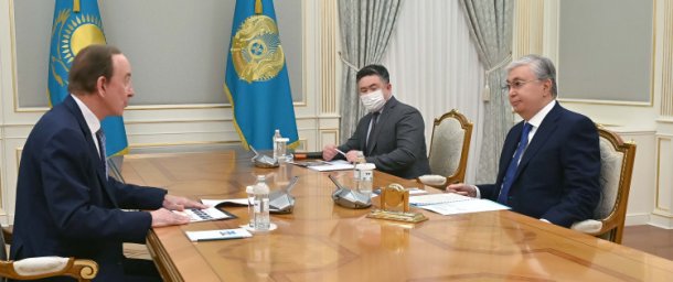 Глава государства принял президента Air Astana Питера Фостера