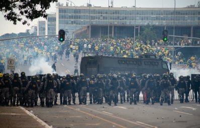 Около 400 человек арестованы в Бразилии за участие в беспорядках