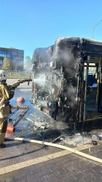 ​​Маршрутный автобус загорелся в г. Нур-Султан