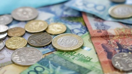 В Казахстане сократят срок получения декретных выплат