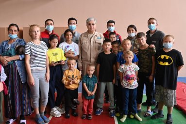 Касым-Жомарт Токаев встретился с пострадавшими от лесных пожаров в Костанайской области