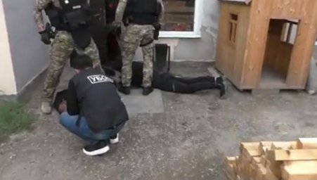 Подозреваемый в вымогательстве 2 млн тенге у местного жителя задержан в Темиртау