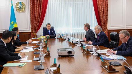 Развитие трубопроводной системы КТК обсудили Алихан Смаилов и Николай Горбань