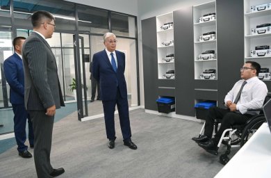 ​Президент посетил  IT Hub в Павлодаре