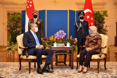 Президент Сингапура и министр иностранных дел РК провели встречу