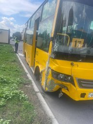​Автобус врезался в модульный пост полиции в Семее