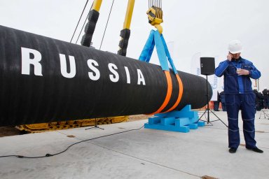 Bloomberg узнал о предложении части стран ЕС отложить эмбарго на нефть из России