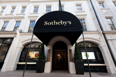 Sotheby's и Christie's отменили аукционы русского искусства