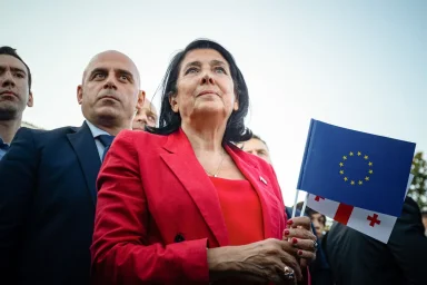 Президент Грузии вновь отправилась в Европу без разрешения правительства