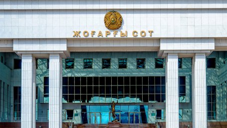 Судья Верховного суда освобожден от должности в Казахстане