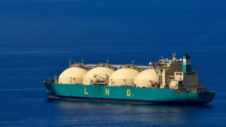 У европейских берегов скопились десятки танкеров со сжиженным газом. Неужели газ больше не нужен?