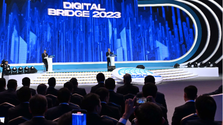Глава государства принял участие в международном форуме Digital Bridge 2023