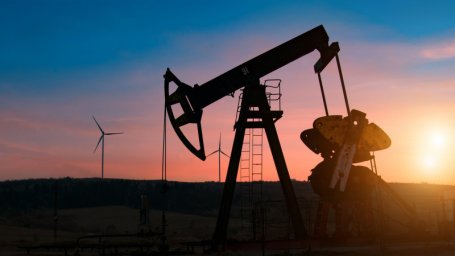 Нефть Brent подешевела до $88,9 за баррель после скачка цены накануне