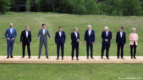 Шольц: Страны G7 совместно борются с кризисом в мировой экономике
