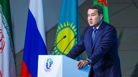 Алихан Смаилов призвал страны «каспийской пятерки» возобновить экологическую программу