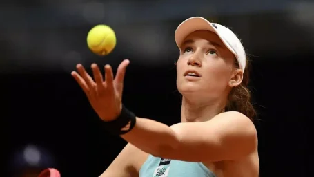 Елена Рыбакина вышла во 2-й круг US Open