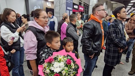 Самолет из Тель-Авива с эвакуированными казахстанцами прибыл в Алматы