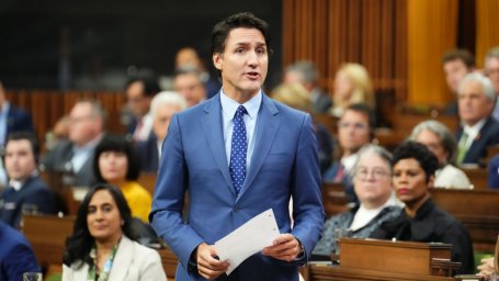 Трюдо принес извинения за появление Хунки в парламенте Канады