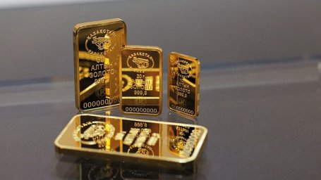 В апреле казахстанцы купили свыше 3 тысяч слитков золота