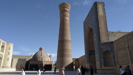 «Нарисованный» туризм: что не так со статистикой туризма в соседнем Узбекистане?