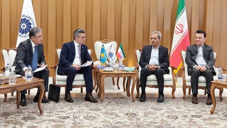 Вопросы расширения торгово-экономического сотрудничества обсудили Казахстан и Иран