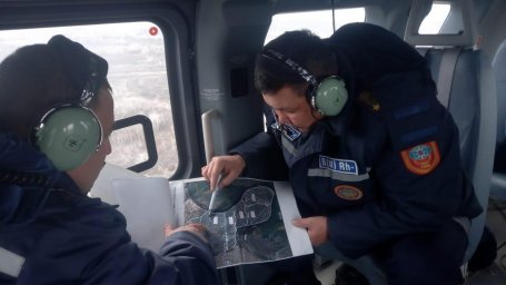 Вертолет задействован в поисках грибника в Уральске
