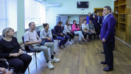 Алихан Смаилов встретился с семьями шахтеров, погибших в результате аварии на шахте «Казахстанская»