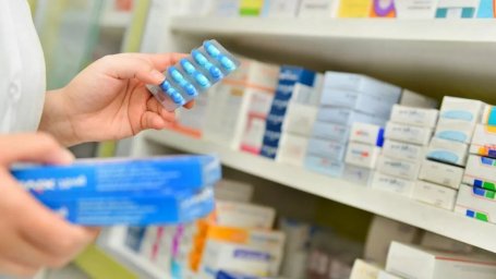 Почему исчезают дешевые лекарства с прилавков аптек?