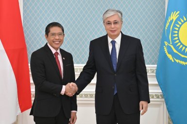 Глава государства принял сингапурскую делегацию