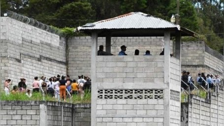 Бунт в женской тюрьме в Гондурасе привел к гибели десятков заключенных