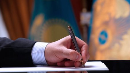Президент назначил первого вице-министра и вице-министра иностранных дел Казахстана