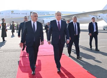 Президент Касым-Жомарт Токаев прибыл с рабочим визитом в Ереван