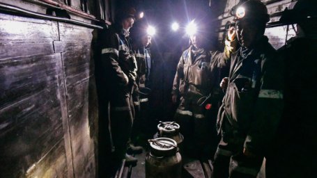 Зарабатывают ли казахстанские шахтеры 710 тысяч тенге в месяц на самом деле?