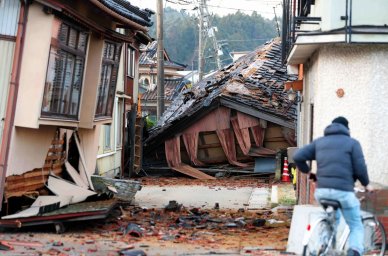 Число погибших в результате землетрясений в Японии достигло 57 человек