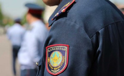 ​Полицейские Кокшетау подозреваются в получении 50 тысяч долларов США