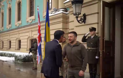 ​Премьер-министр Великобритании Риши Сунак приехал в Киев