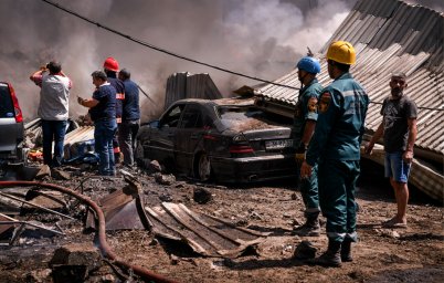 Спасатели в Ереване обнаружили тело 16-го погибшего в результате взрыва в ТЦ