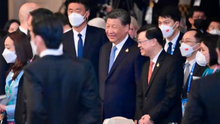 Глава Гонконга сдал положительный тест на COVID-19 после встречи с Си Цзиньпином