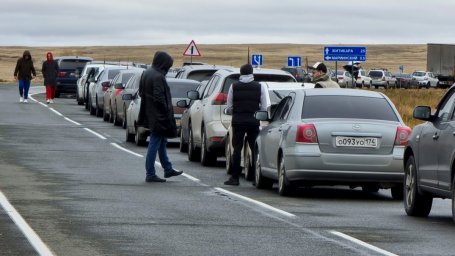 ​За первую неделю частичной мобилизации из России в Казахстан уехали почти 100 тысяч россиян