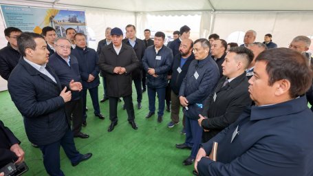 Алихан Смаилов встретился с фермерами и экоактивистами в Актюбинской области