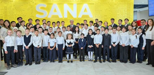 ​Глава государства посетил Дворец школьников SANA в Астане