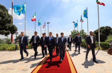 Премьер Алихан Смаилов прибыл с официальным визитом в Иран