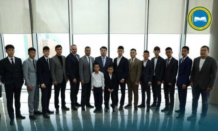 Дети-герои: министр просвещения наградил казахстанских школьников за спасение жизни людей