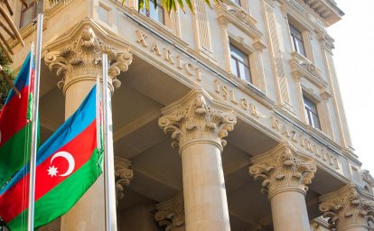 Азербайджан выслал четырех сотрудников посольства Ирана